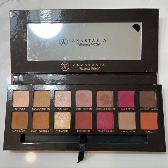ABH Modern Renaissance Eyeshadow Palette - Picture 2 of 3